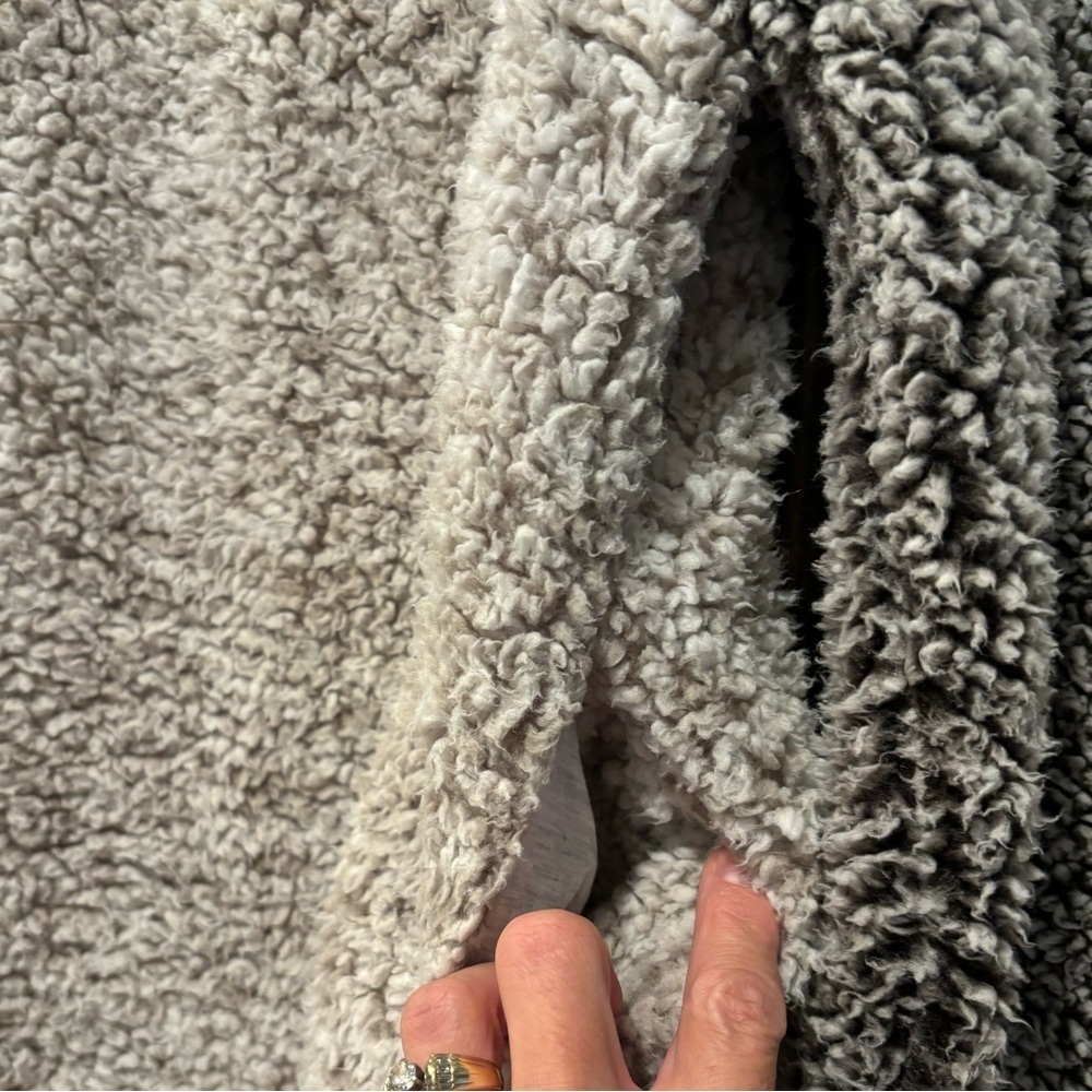 Thread Supply teddy sherpa zip pullover beige & gray size M - Picture 5 of 7